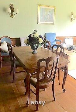 Beatiful Antique French Carved Oak Extending Dining Table and 4 Rush Chairs