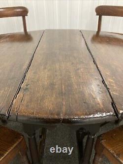 Beautiful Late 16th Century English Solid Oak Gateleg Dining Table & 6 chairs