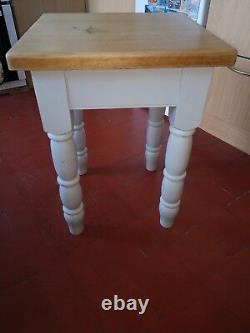 Bespoke Lightly Distressed Solid Oak Side/occasional Table In Pavilion Gray