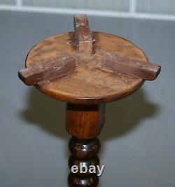 Edwardian Period Tall English Oak Walnut Bobbin Turned Lamp Wine Side End Table