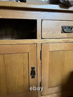 Extra Large Solid Oak Sideboard. 4 Drawer 4 Door. Great Condition