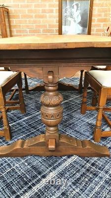 OAK Dining table and 4 chairs