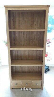 Solid Oak Tall Freestanding X3 Shelf Bookcase With Drawers FLAWLESS CONDITION