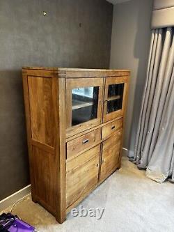 Solid oak dresser / sideboard/display unit/ dining room/ living room/kitchen