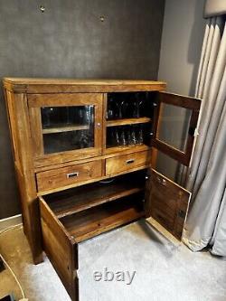 Solid oak dresser / sideboard/display unit/ dining room/ living room/kitchen