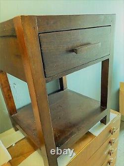 VINTAGE SOLID OAK WOOD OCCASIONAL SIDE TABLE WITH DRAW. BEDSIDE TABLE art deco