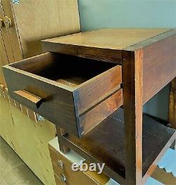 VINTAGE SOLID OAK WOOD OCCASIONAL SIDE TABLE WITH DRAW. BEDSIDE TABLE art deco