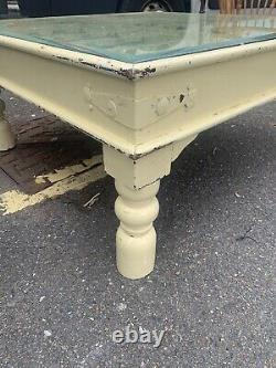 Vintage Coffee Table / Living Room In Wood Inlaid With Brass Panels