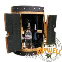 Armoire à bois massif en chêne pour boissons avec casier à vin, faite à la main et recyclée à partir d'un tonneau de whisky écossais.