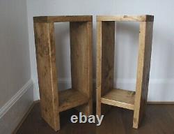 Paire de tables d'appoint rustiques en bois massif récupéré - Table de chevet en chêne moyen avec lampe