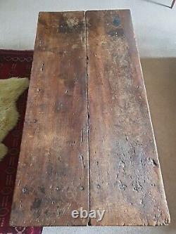 Table basse antique rustique en chêne massif fait main de style chunky (robuste) en français