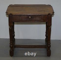 Table d'appoint en chêne hollandais du XVIIIe siècle avec un seul tiroir, beau bois.