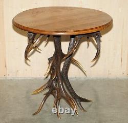 Table de dîner en bois de cerf sculpté de style antique allemand de la Forêt Noire, avec tête de bélier - Partie d'une Suite