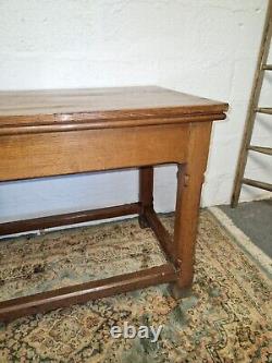 Table en chêne massif de style vintage Table de réfectoire d'église 1938 Plaque Table d'autel récupérée